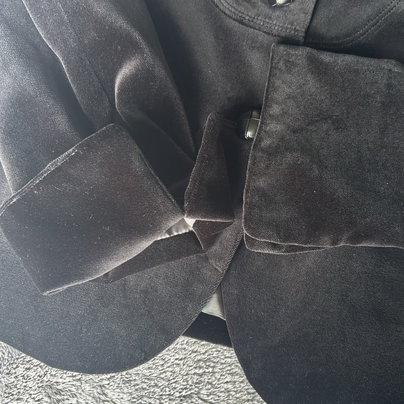 J Crew Fitted Velvet Jacket in Black Size 8 EUC - Picture 7 of 7